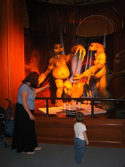 Marnie and Thomas meet the Slitheen